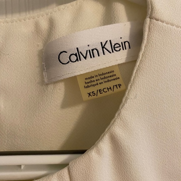 Calvin Klein White Sleeveless Blouse with Back Slit Size XS - Picture 3 of 4
